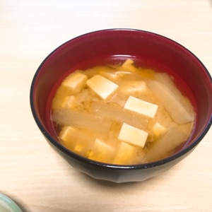 大根とキャベツと豆腐の味噌汁
